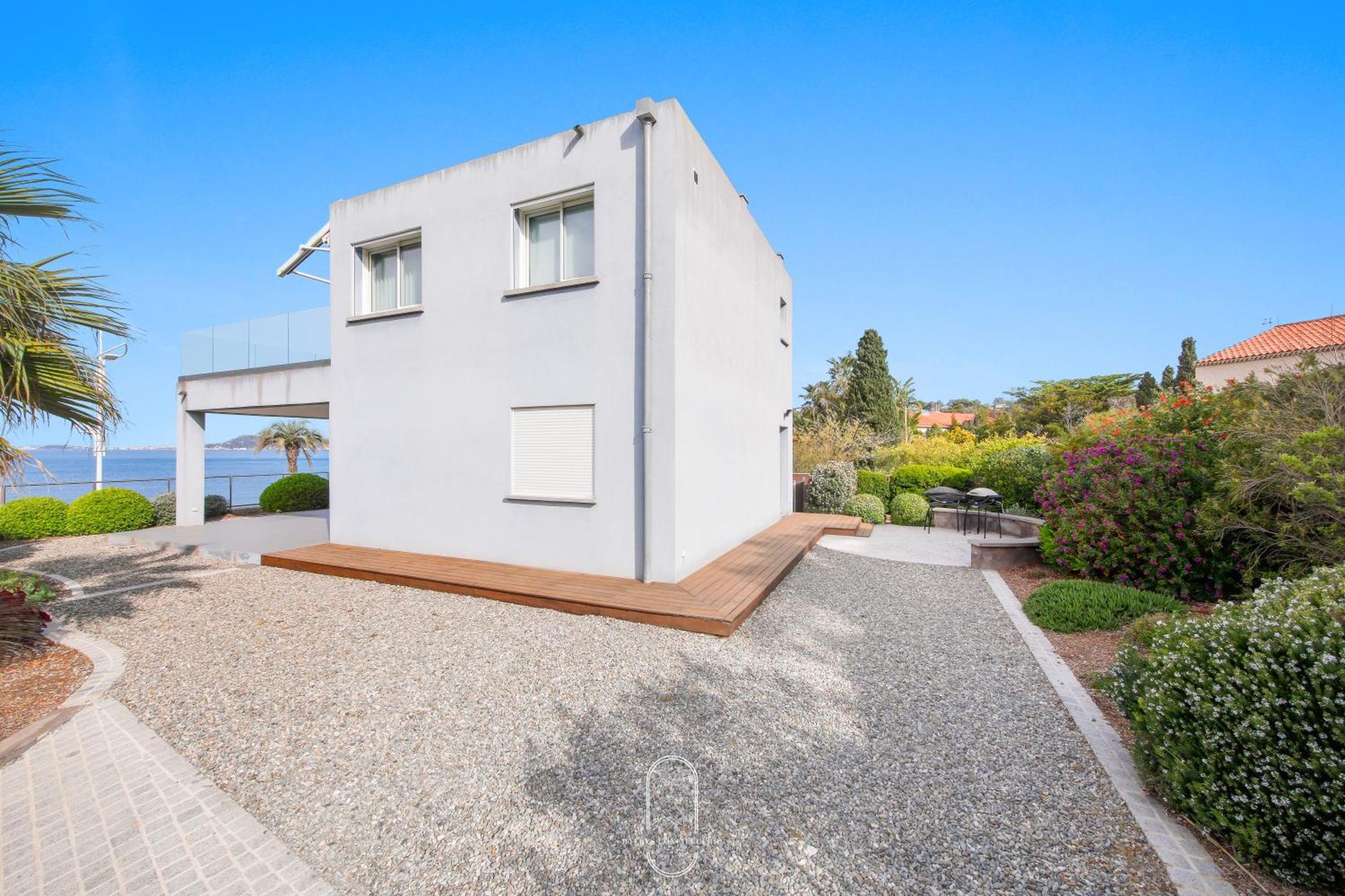 Villa Antoine Appartement Rdj Vue Mer Clim Wifi Parking Plage 50M La Garonne Le Pradet Extérieur photo