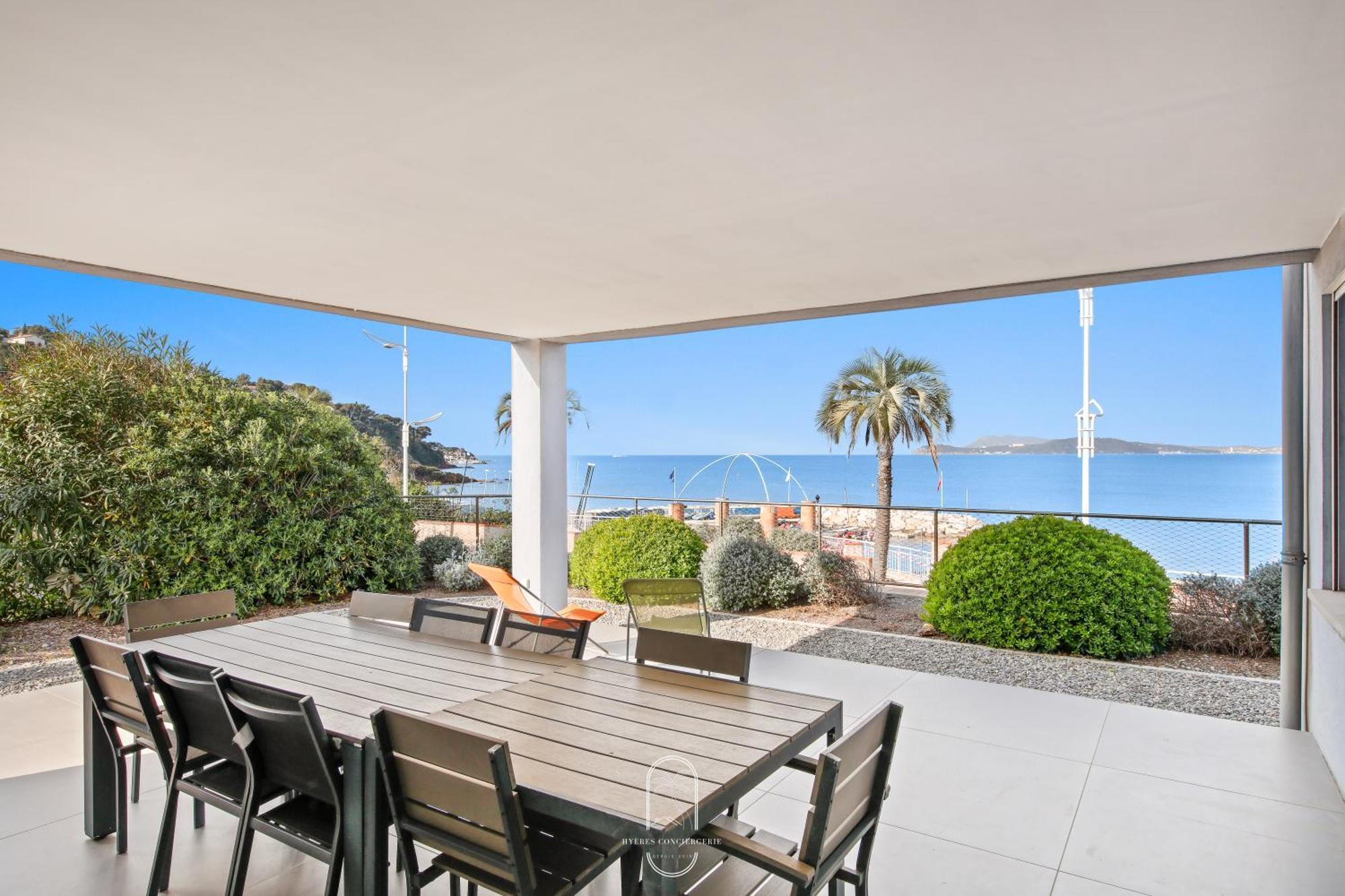 Villa Antoine Appartement Rdj Vue Mer Clim Wifi Parking Plage 50M La Garonne Le Pradet Extérieur photo