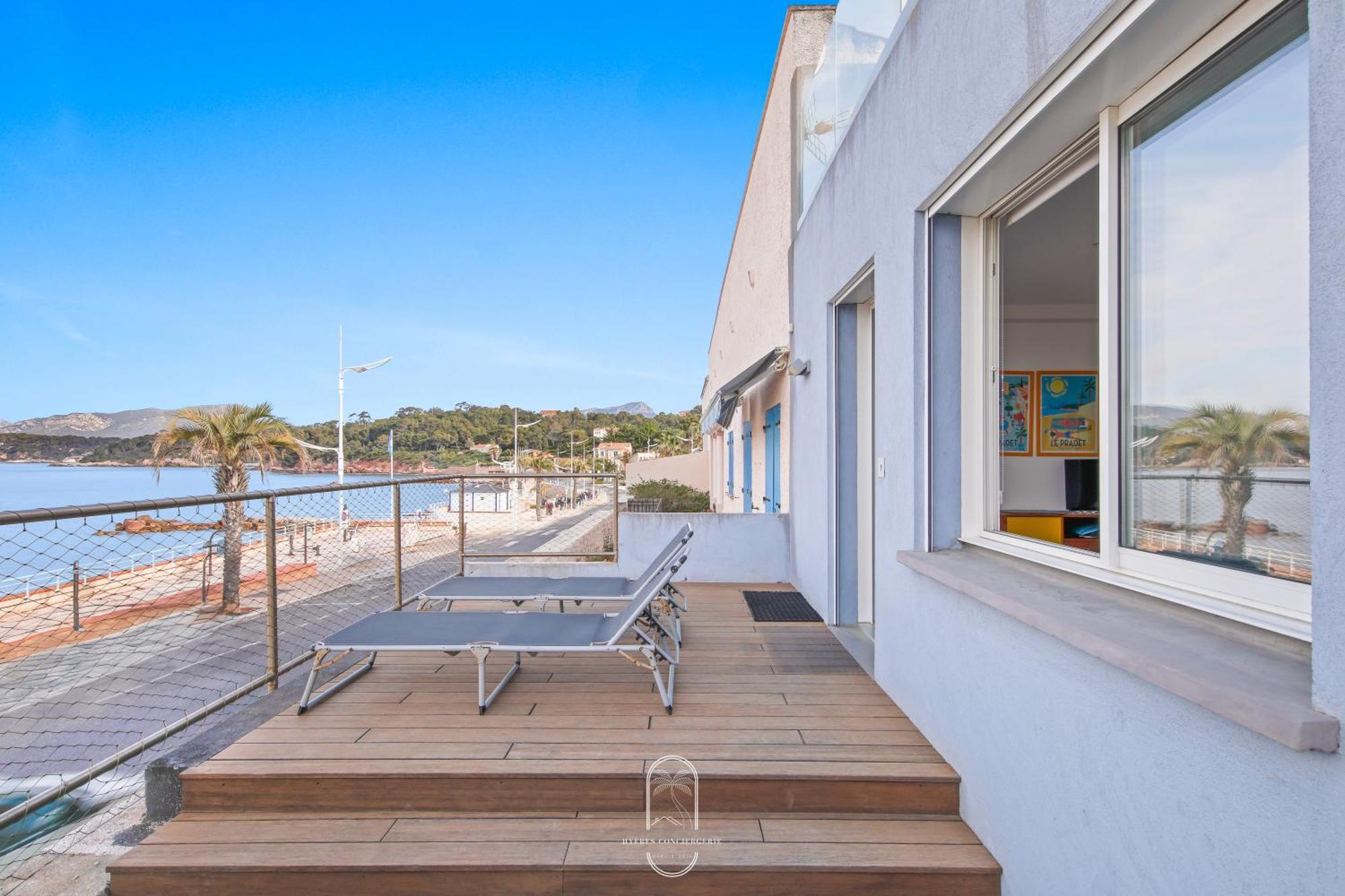 Villa Antoine Appartement Rdj Vue Mer Clim Wifi Parking Plage 50M La Garonne Le Pradet Extérieur photo