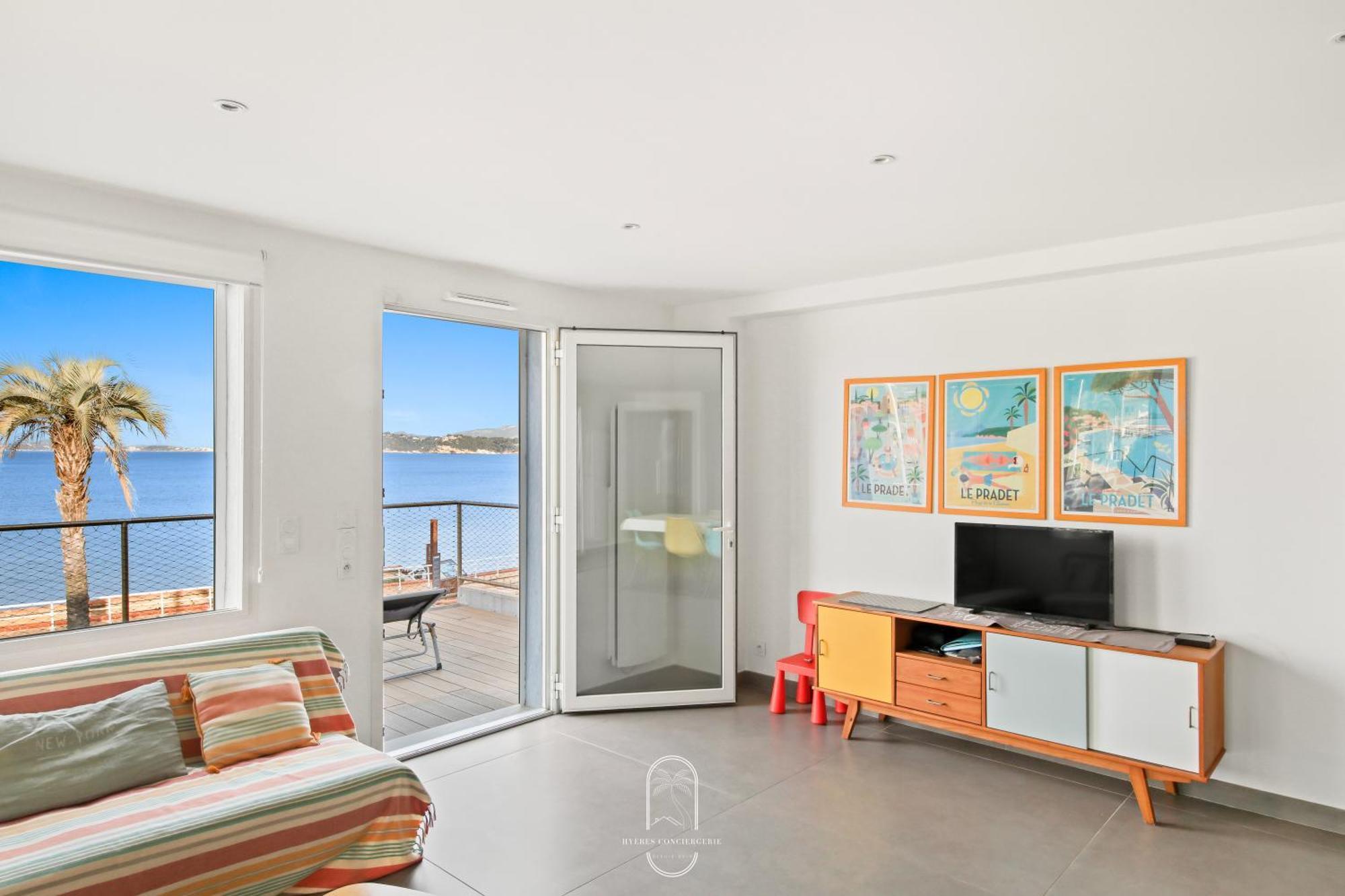 Villa Antoine Appartement Rdj Vue Mer Clim Wifi Parking Plage 50M La Garonne Le Pradet Extérieur photo
