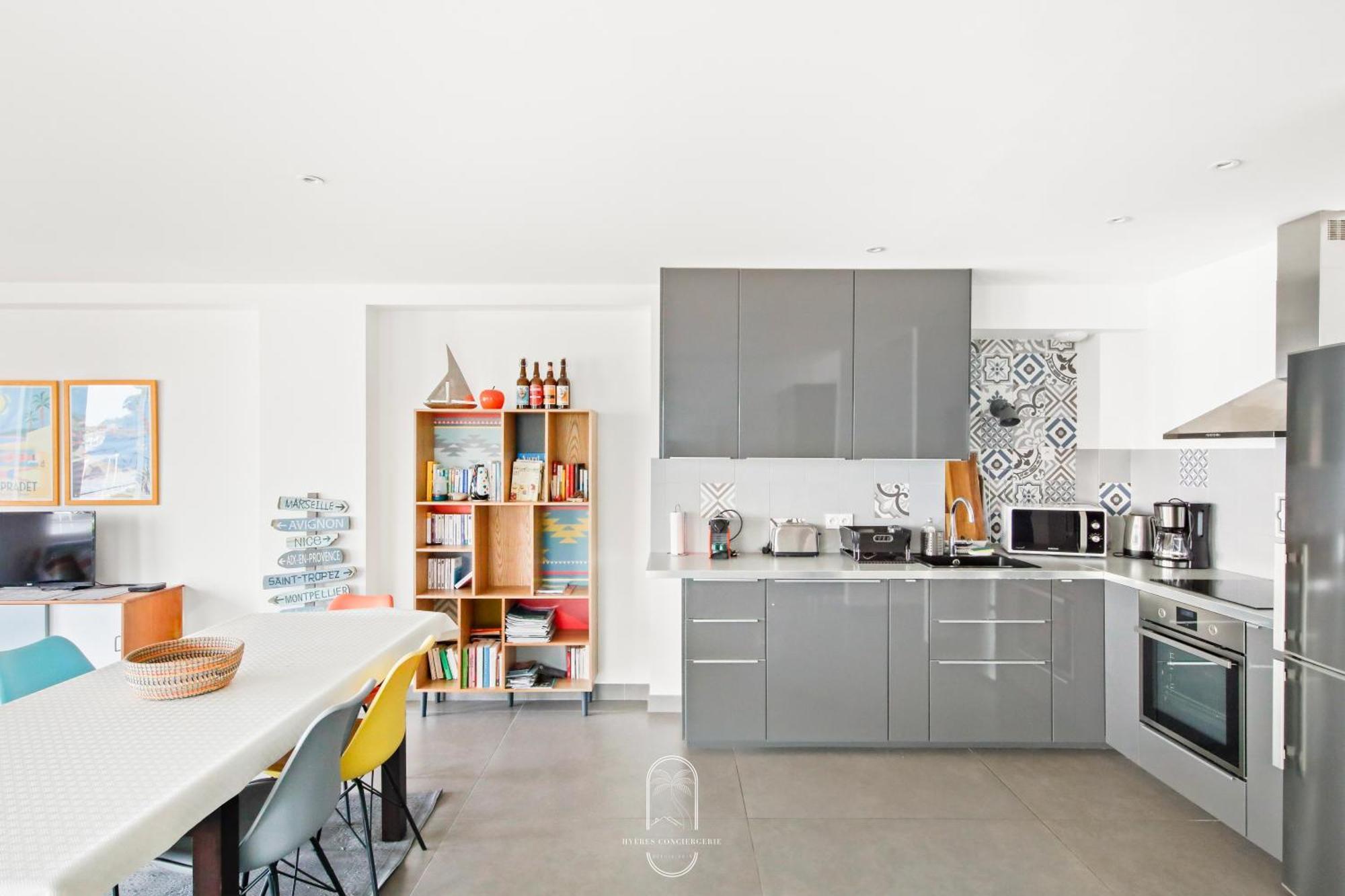 Villa Antoine Appartement Rdj Vue Mer Clim Wifi Parking Plage 50M La Garonne Le Pradet Extérieur photo